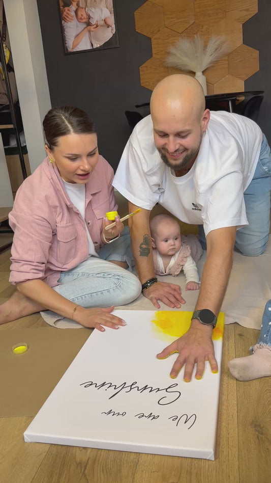 Obraz na płótnie — „We are our Sunshine” z zestawem do tworzenia wspomnień